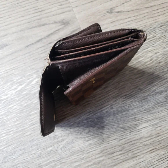 LOUIS VUITTON - wallet - Picture 10 of 16